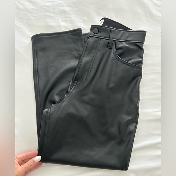 Abercrombie ankle straight cropped leather pants- size 27 - Picture 4 of 4